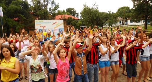 Детский лагерь «Сокол» в бывшем имении Юсуповых у входа в Большой каньон Крыма стал площадкой для «лагеря будущего» (ФОТО)