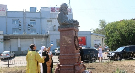 Памятник святителю Луке появился в центре Керчи (ФОТО)