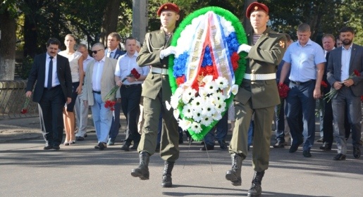 В Симферополе почтили память воинов, павших в Крымской войне (ФОТО)