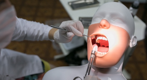 Первый аккредитационный экзамен по стоматологии на симуляторах прошел в Медакадемии КФУ (ФОТО)