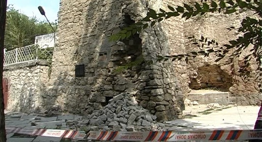 Средневековая башня Константина в Феодосии разрушается и требует немедленной реставрации