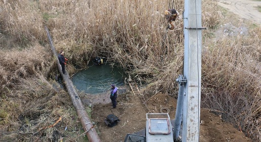 Водолазы помогают «Воде Крыма» устранить порыв на водоводе в Керчи (ФОТО)