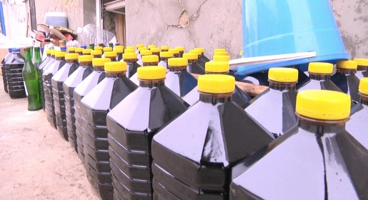 Сотрудники крымской полиции в ходе расследования уголовного дела изъяли более 100 тонн спирта (ФОТО)