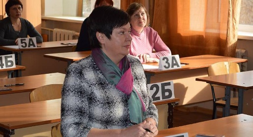Министр образования Крыма вместе с родителями выпускников сдала ЕГЭ (ФОТО)