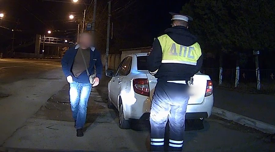 МВД показало видео передающего «приветы» пьяного водителя в Крыму