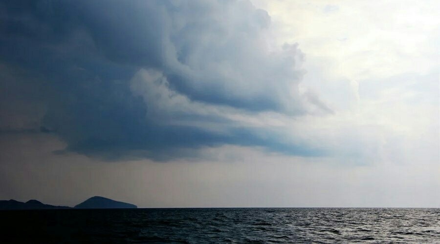 Дождливо и ветрено будет в Крыму все выходные