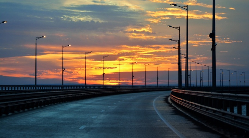Крымский мост после ночного ремонта открыли на час раньше планируемого срока