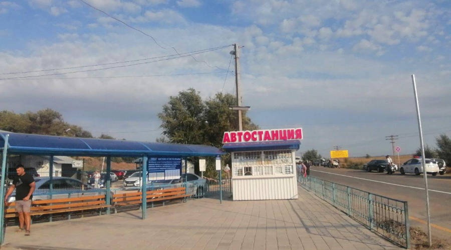 Минтранс Крыма втрое увеличил количество рейсов от границы с Украиной в Армянске