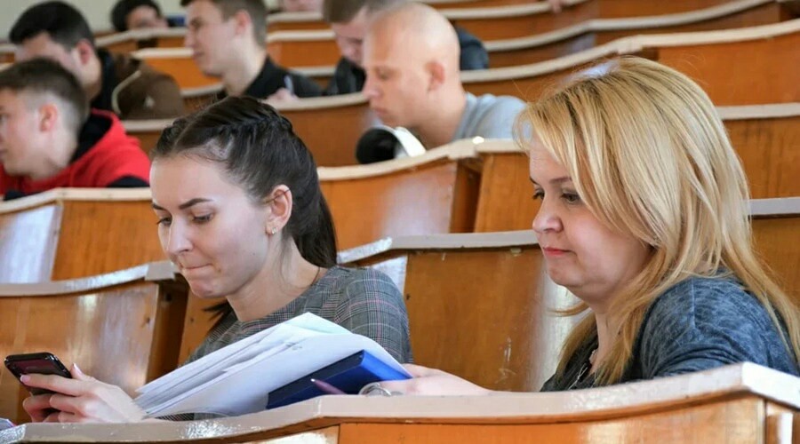 Возможность бесплатного получения второго высшего образования рассмотрят в минобрнауки РФ