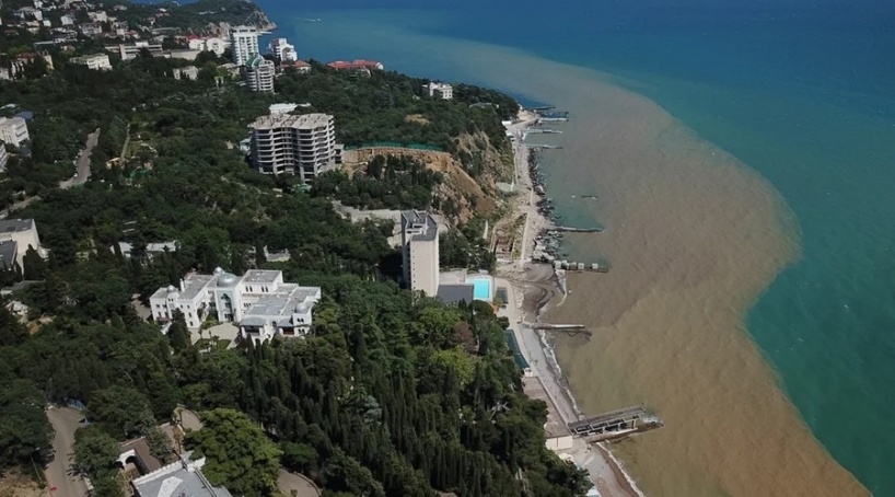 Ялта начала снимать введенные в связи с режимом ЧС ограничения