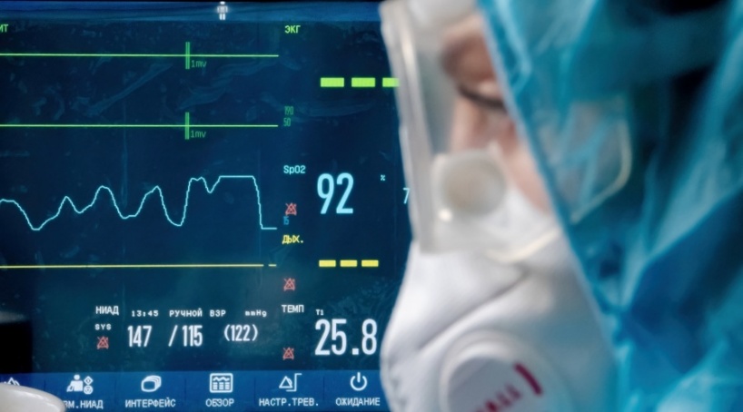 В Крыму продолжают выявлять более тысячи зараженных COVID-19 в сутки