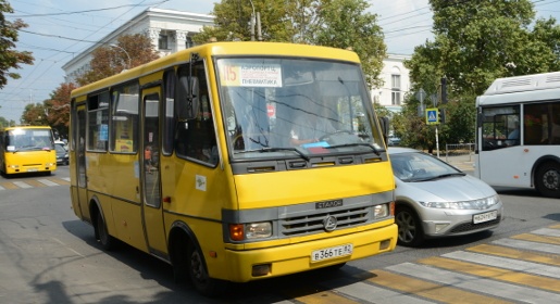 Администрация Симферополя с сегодняшнего дня установила нерегулируемый тариф на 20 городских автобусных маршрутах