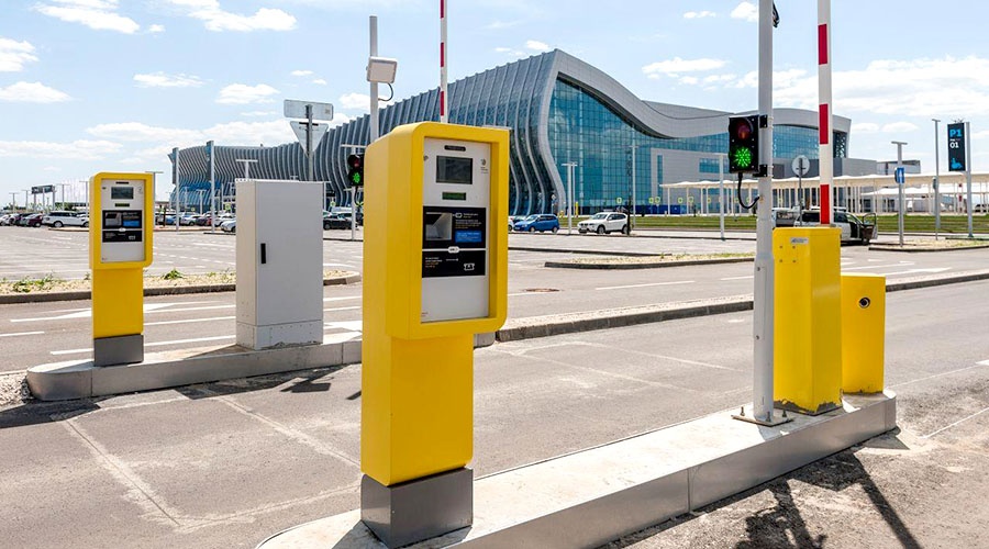 Аэропорт Симферополь изменил правила бесплатной парковки