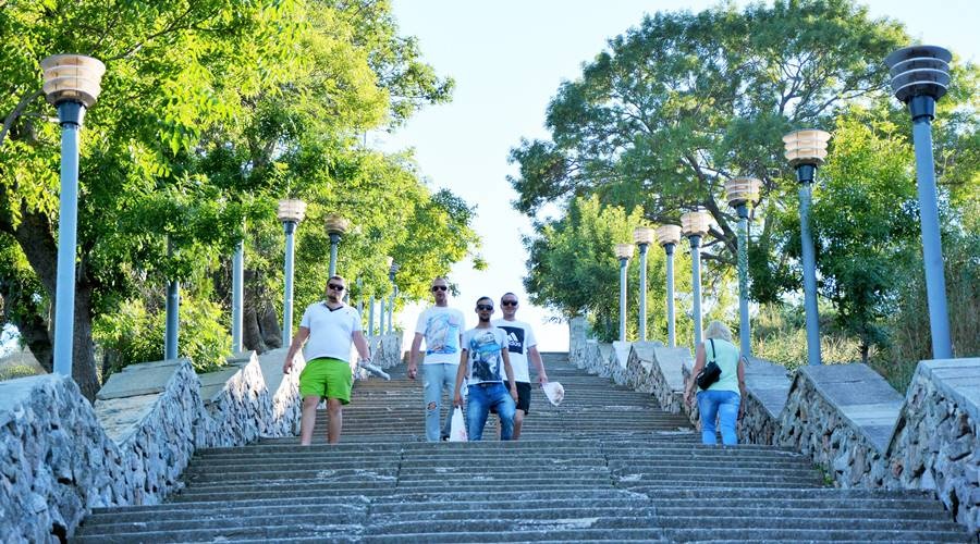 Реконструкция Митридатской лестницы в Керчи начнется в июне – Аксёнов
