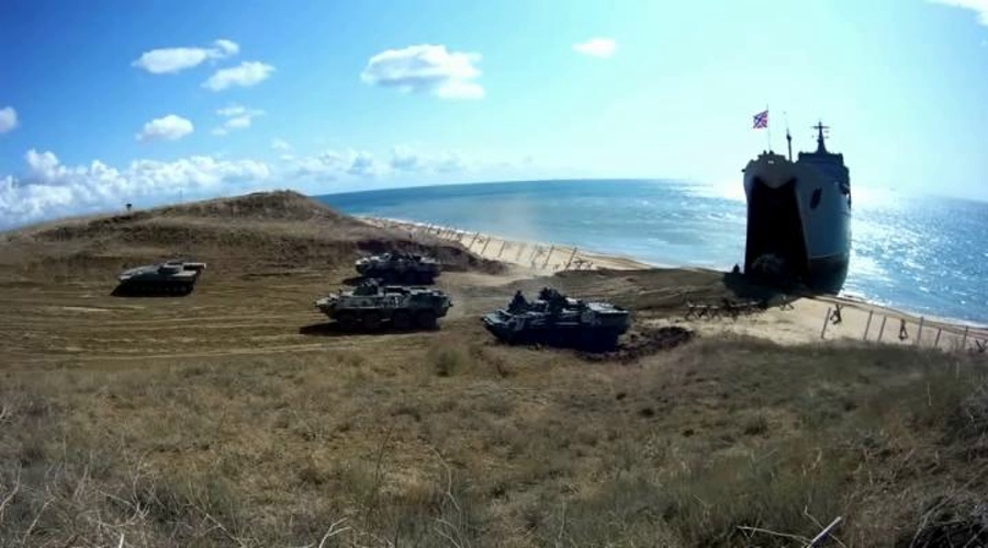 Двустороннее бригадное учение армейского корпуса ЧФ прошло в Крыму