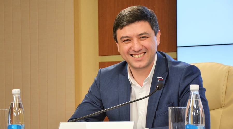 Аксёнов уволил главу комитета по межнациональным отношениям Крыма