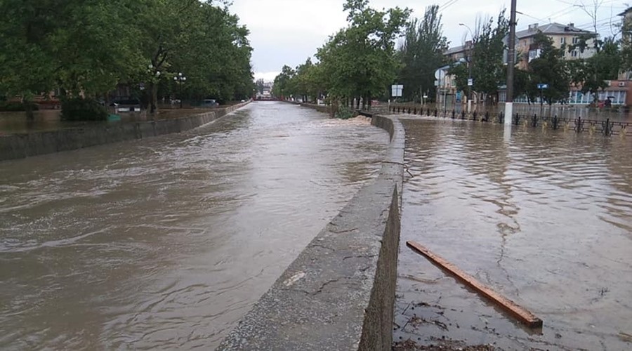 Деньги из резервного фонда выделят на ликвидацию последствий потопа в Керчи