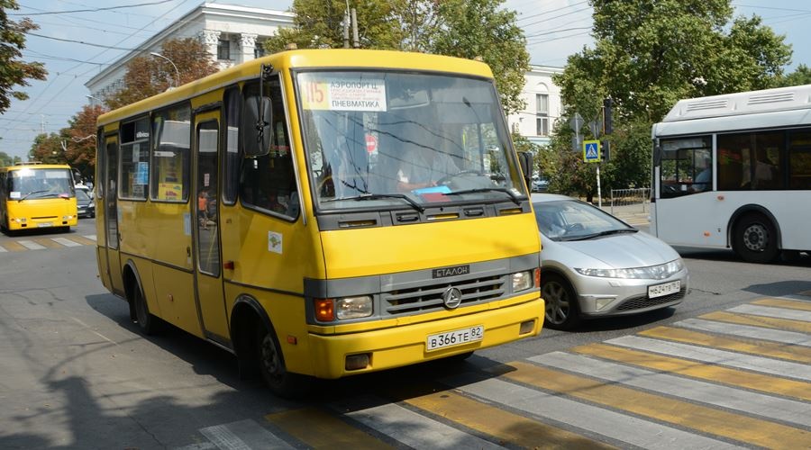 Не вышедшим на маршруты 18 марта частным перевозчикам Симферополя грозит разрыв контракта