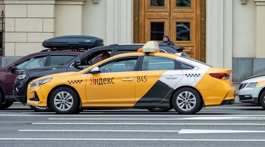 Таксисты просят ввести мораторий на медосмотры, обязательные с 1 сентября