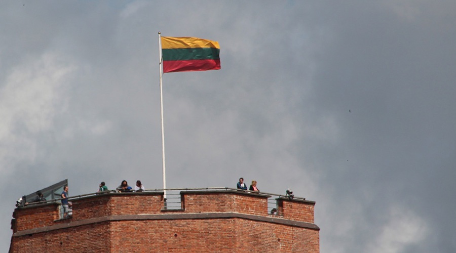 Литва отзывает своего посла из Москвы и высылает посла России