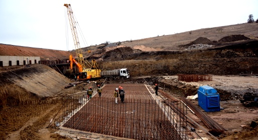 Строители выполнили более половины всех работ на автоподходах к Крымскому мосту