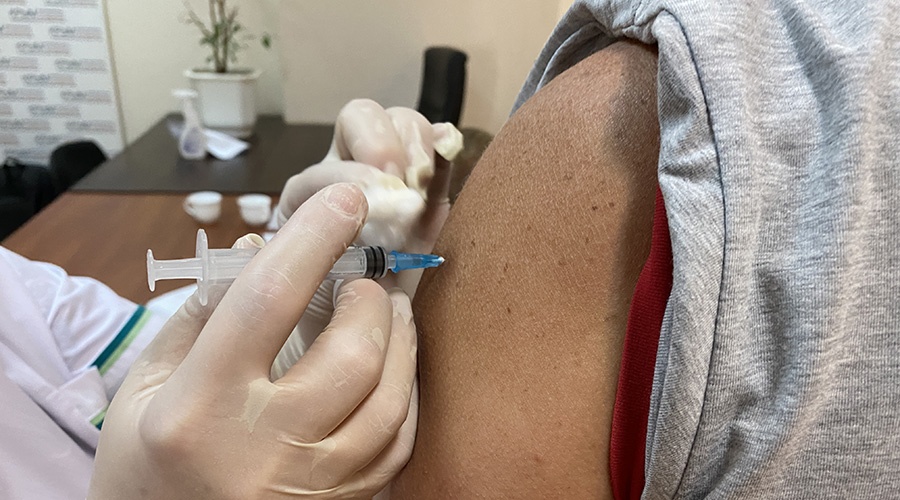 Вакцинация от гриппа стартовала в крымских поликлиниках