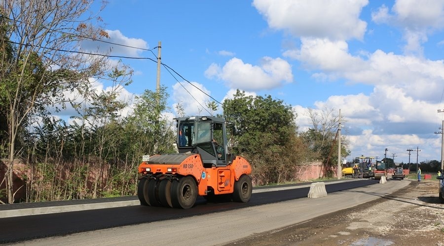 «ВАД» развернул работы по ремонту дорог одновременно в нескольких районах Керчи