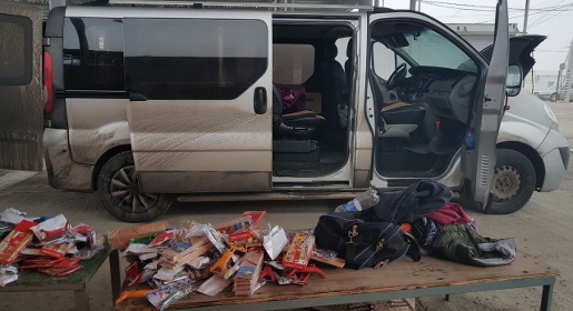 Житель Западной Украины пытался провезти в Крым контрабандой крупную партию тёрок и кухонных ножей