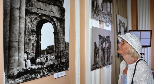 Выставка фотографий сирийской Пальмиры открылась в Симферополе