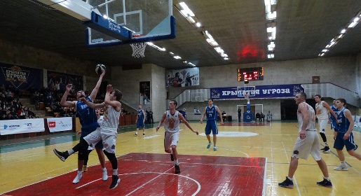 Баскетболисты КФУ в Студенческой лиге ВТБ обменялись победами с гостями из Белгорода