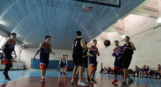 Симферопольцы выиграли центральный матч пятого тура юношеского баскетбольного первенства Крыма