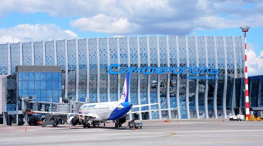 Запуск поездов по Крымскому мосту не повлиял на пассажиропоток в аэропорту Симферополя