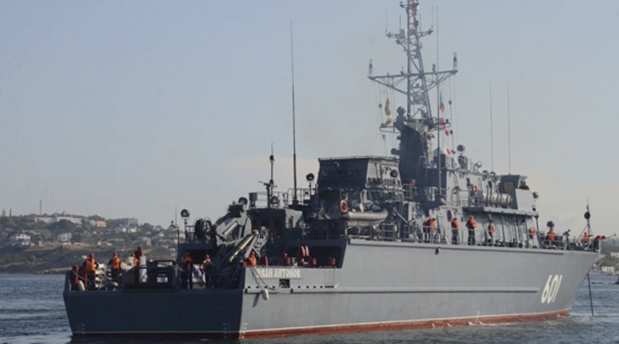 Корабль Черноморского флота «Иван Антонов» впервые провел учебную постановку мин