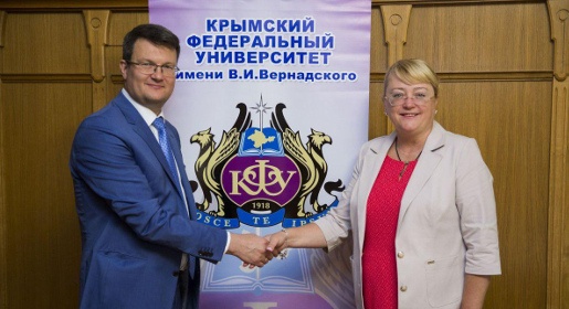 Новый руководитель КФУ встретился с министром финансов Крыма