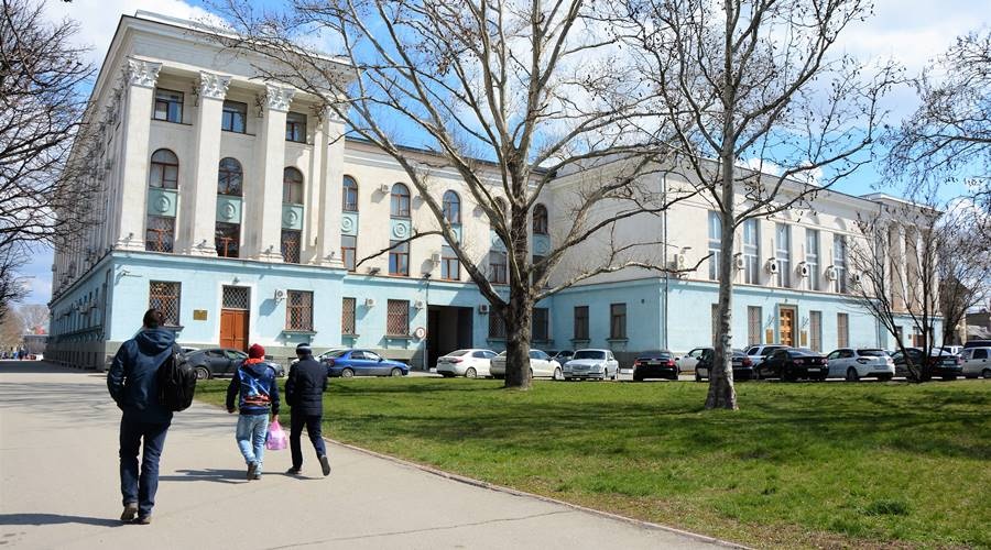 Список претендентов на должности министров в Крыму превышает 100 человек