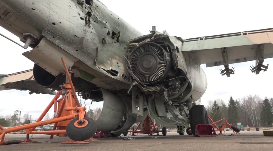 Российский пилот смог вернуть штурмовик Су-25 на аэродром после попадания ракеты в двигатель