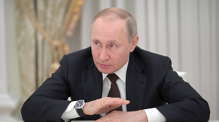 Путин напомнил об ограничении полномочий президента поправками в Конституцию