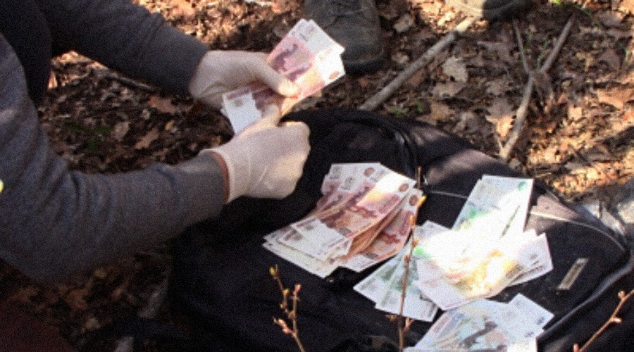 Фальшивомонетчики в Севастополе пустили в оборот 200 тыс поддельных рублей