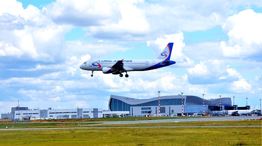 Авиакомпания отменила рейс из Москвы в Симферополь из-за аварийной посадки самолета в Подмосковье