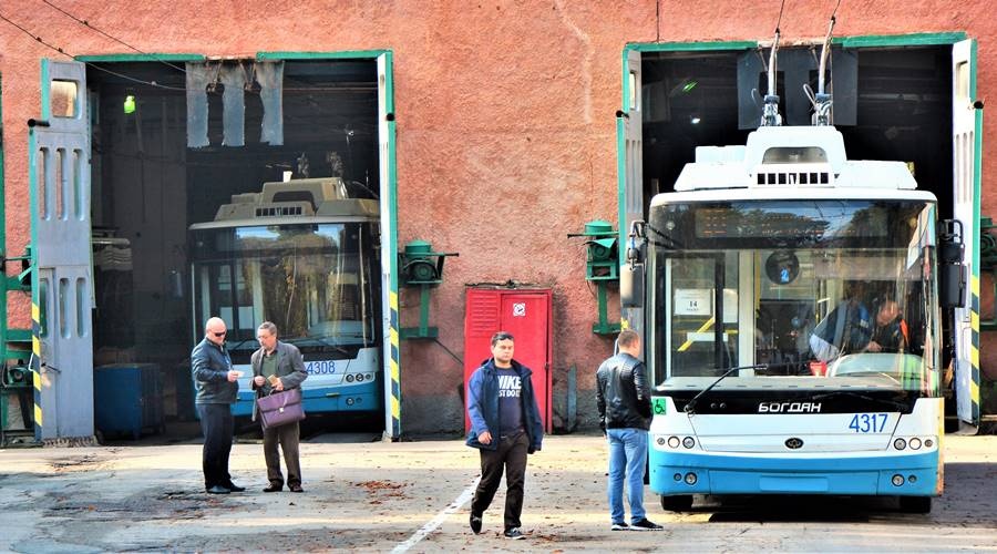 Минтранс рассказал о новом маршруте междугородних троллейбусов из-за перекрытия улицы в Симферополе