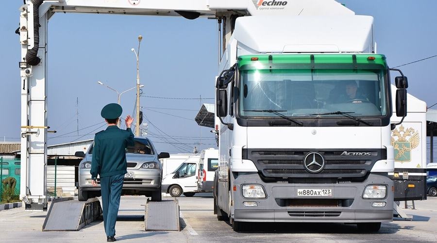 Крымские таможенники с начала года конфисковали товары на 16 млн рублей