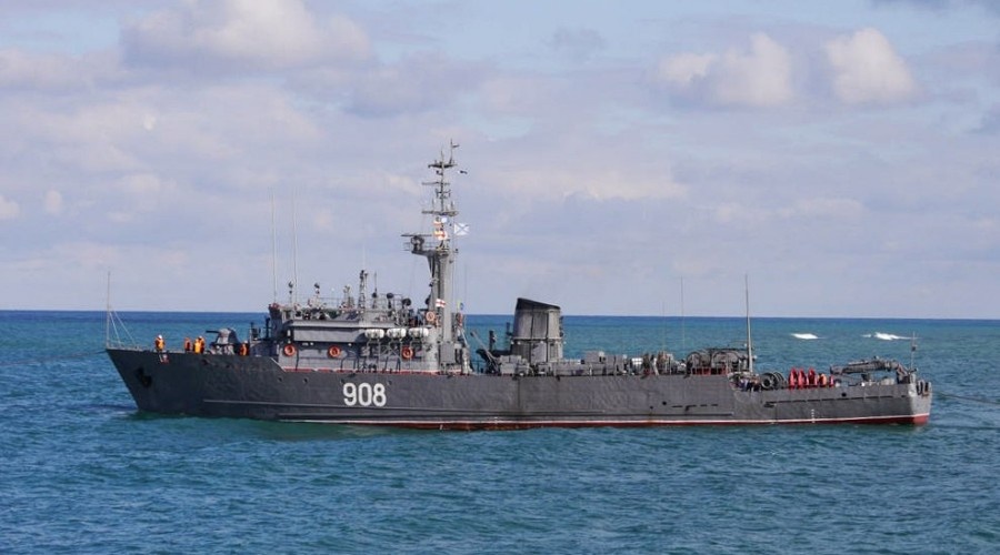 Тральщик ЧФ «Вице-адмирал Захарьин» вернулся из Средиземного моря