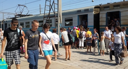 Крымские электрички из-за зимнего расписания не справляются с наплывом пассажиров (ФОТО)
