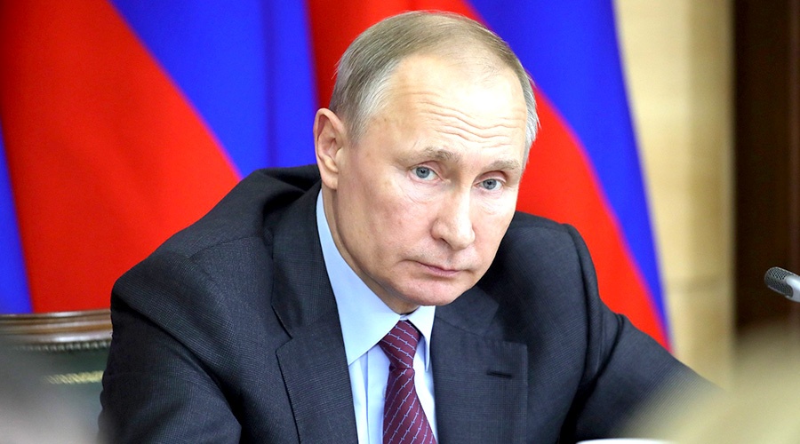 Путин поддержал идею закрепления в Конституции обязанности Кабмина содействовать бизнесу