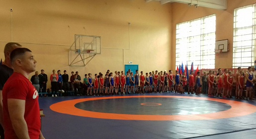 Призёры первенства Крыма по греко-римской борьбе среди юношей до 16 лет определены в Красногвардейском