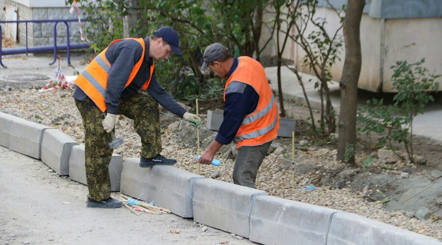 Более сотни дворов отремонтируют в этом году в Крыму по нацпроекту