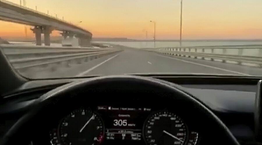 Появилось видео рекорда скорости на Крымском мосту