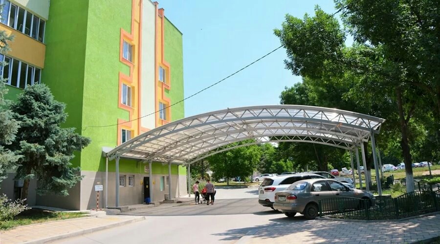 Автором сообщения о бомбе в главной детской больнице Крыма оказалась нетрезвая женщина