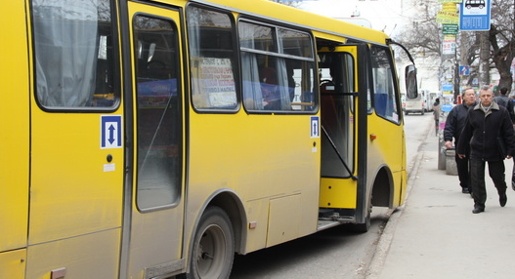 Аксёнов запретил проводить конкурсы пассажирских автобусных перевозок до оптимизации маршрутной сети