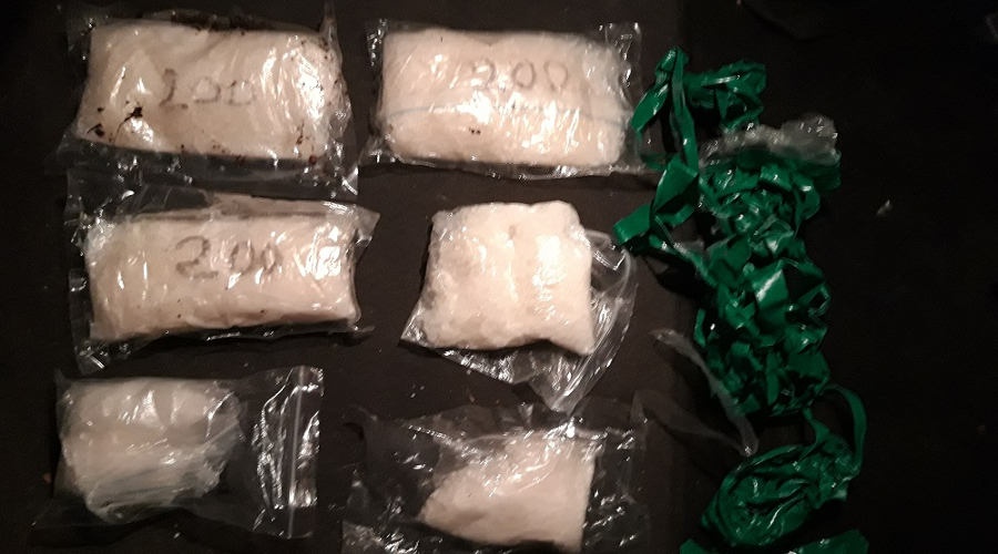 Крымские полицейские изъяли из тайников наркоторговца почти два килограмма «солей»